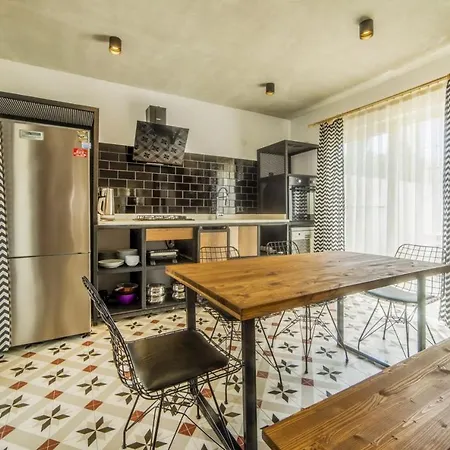 Extraordinary Vill Hotel 4*
