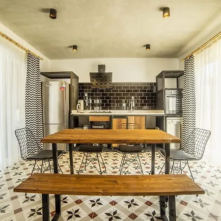 Extraordinary Vill Hotel